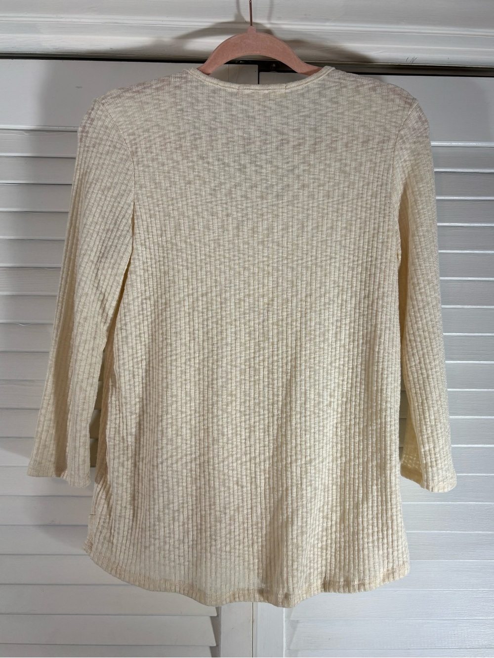 Another Reason Women’s Small Cream Ribbed V-Neck Top 3/4 Sleeve - Picture 2 of 8